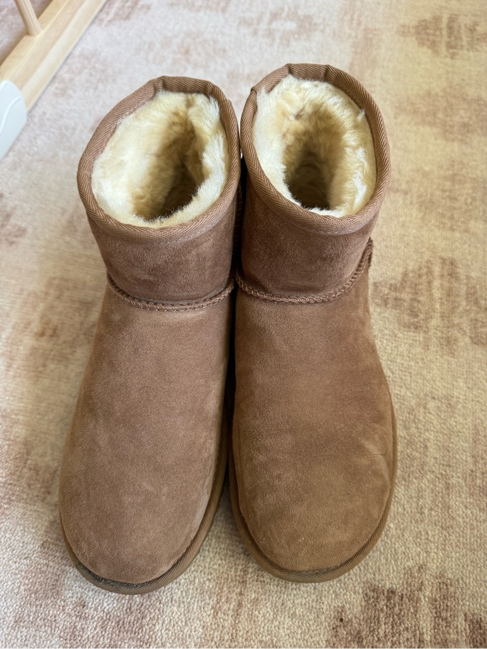 UGG Women's Short Shearling Boots - Chestnut